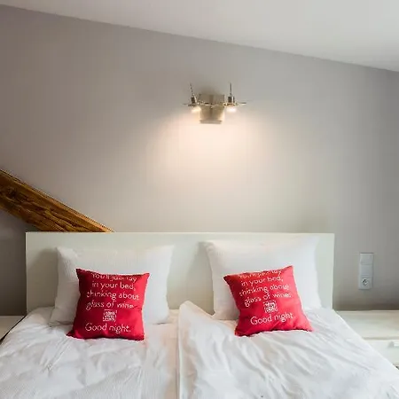 Wine Apartment *
